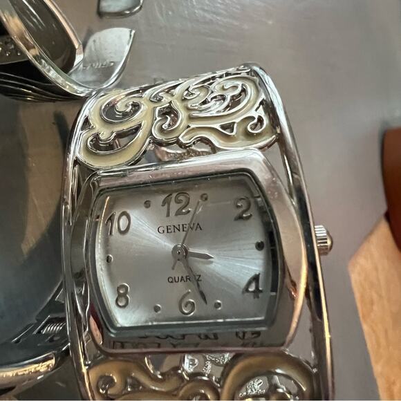 Geneva Studio Montreal De Fleur 5 Cuff Watches - Picture 4 of 10